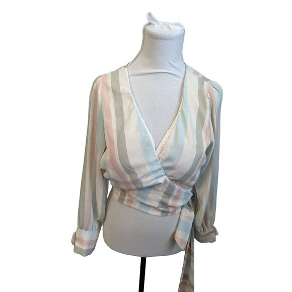 NWT INC Company  wrap top  blouse blue pink pastel cropped  size 10 see below - Picture 7 of 8